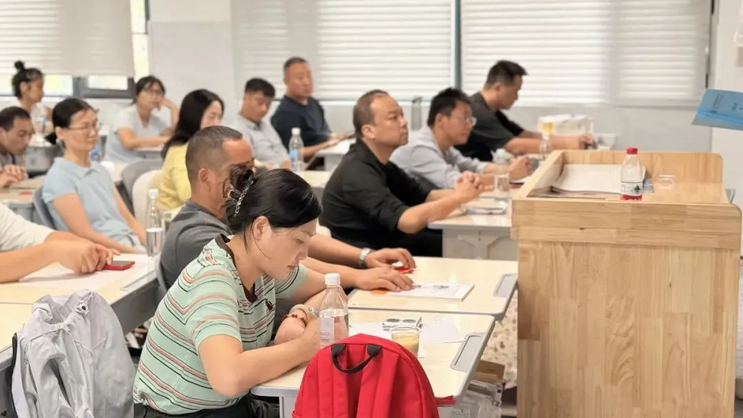 凝心聚力齐奋进 家校同心赢高考 | 我校高三年级第一次家长会顺利召开-第52张图片-四季读书网