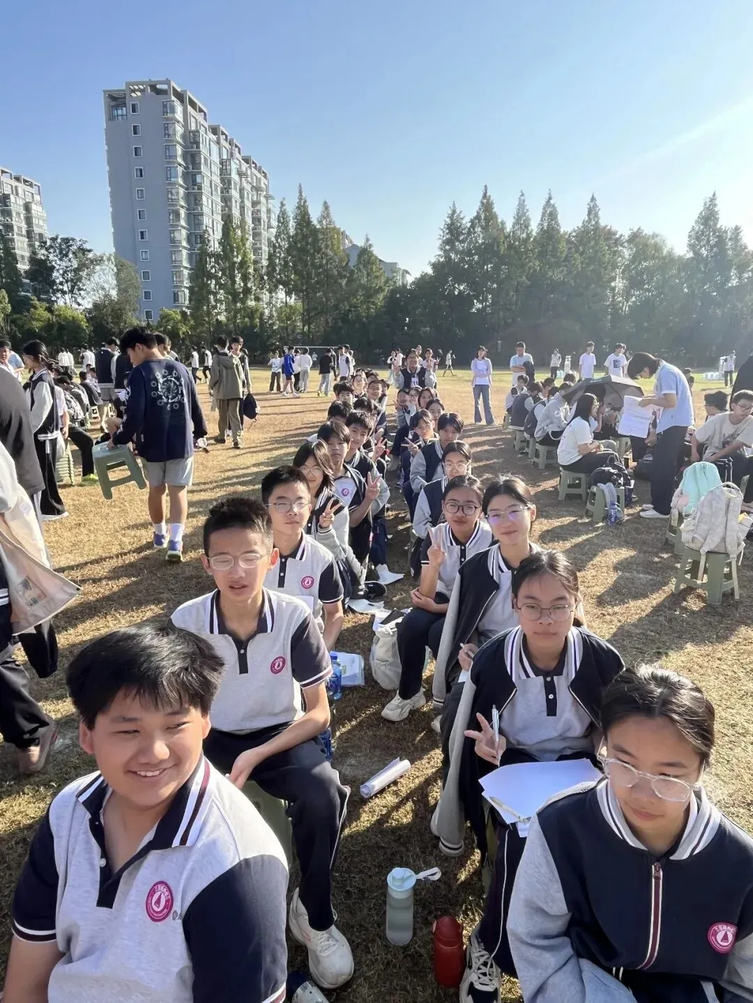 初二1班 开学点滴:把新教室住成“家”-第25张图片-四季读书网