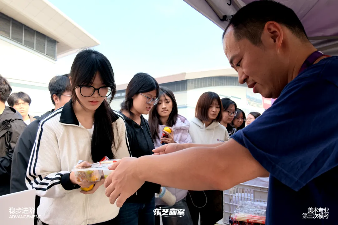 乐艺画室2026第三次模拟考试纪实-第56张图片-四季读书网 乐艺画室2026第三次模拟考试纪实-第56张图片-四季读书网