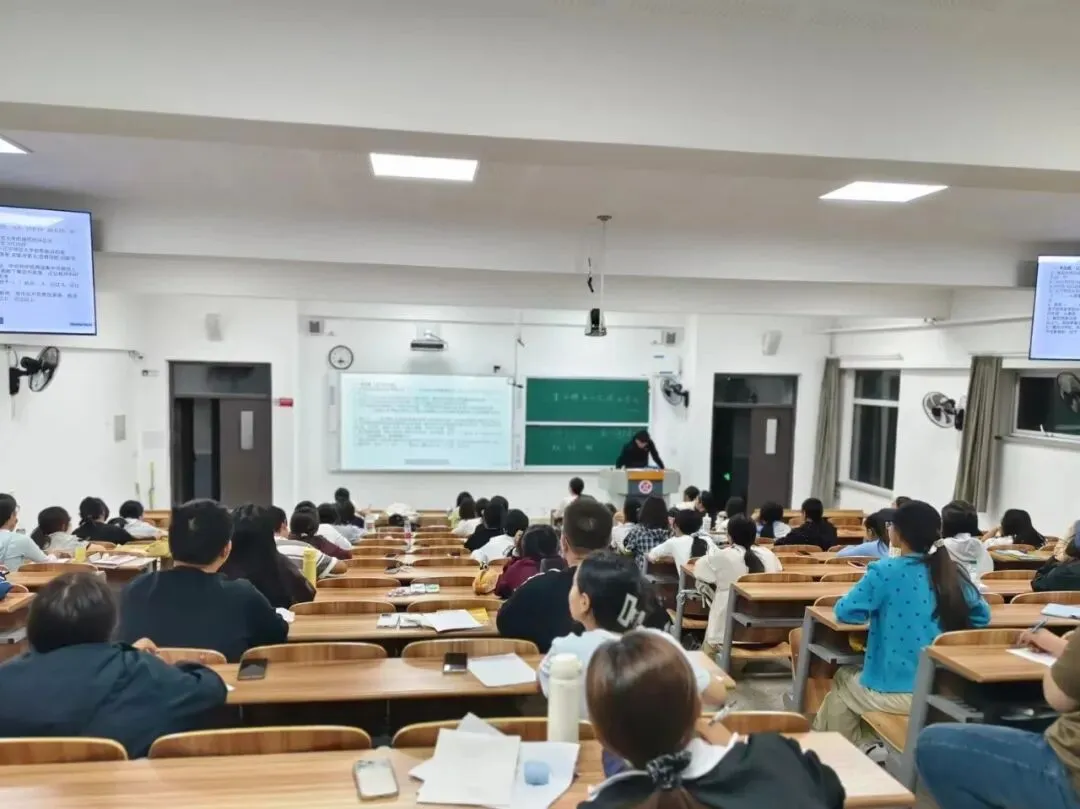 【院闻速递】我院成功组织《学生手册》模拟考试-第4张图片-四季读书网 【院闻速递】我院成功组织《学生手册》模拟考试-第4张图片-四季读书网