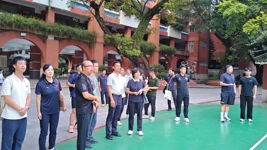 聚力中考备考 互促体育教研 淬炼师资队伍:广州三中联动华附体育名师工作室,搭建校际体育教研平台-第9张图片-四季读书网 聚力中考备考 互促体育教研 淬炼师资队伍:广州三中联动华附体育名师工作室,搭建校际体育教研平台-第9张图片-四季读书网