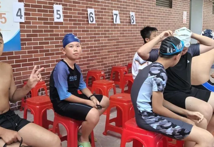初一6班 | 第五届游泳运动会风采-第31张图片-四季读书网