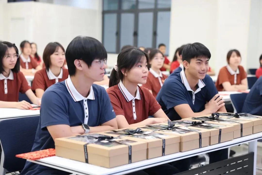 薪火相传启新程,师徒同心战高考|高三年级导师制拜师仪式-第10张图片-四季读书网
