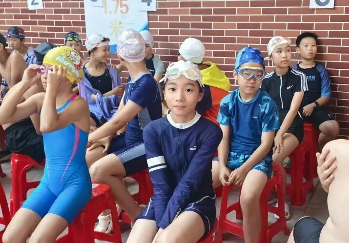 初一6班 | 第五届游泳运动会风采-第43张图片-四季读书网