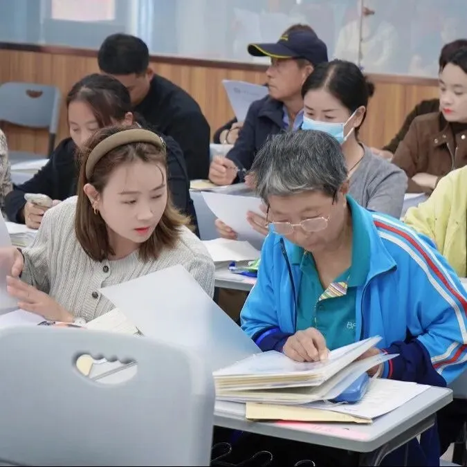 【启柱•家校】携手共进 圆梦中考——启柱中学家长学校 “开讲啦!” 活动圆满举行-第9张图片-四季读书网 【启柱•家校】携手共进 圆梦中考——启柱中学家长学校 “开讲啦!” 活动圆满举行-第9张图片-四季读书网