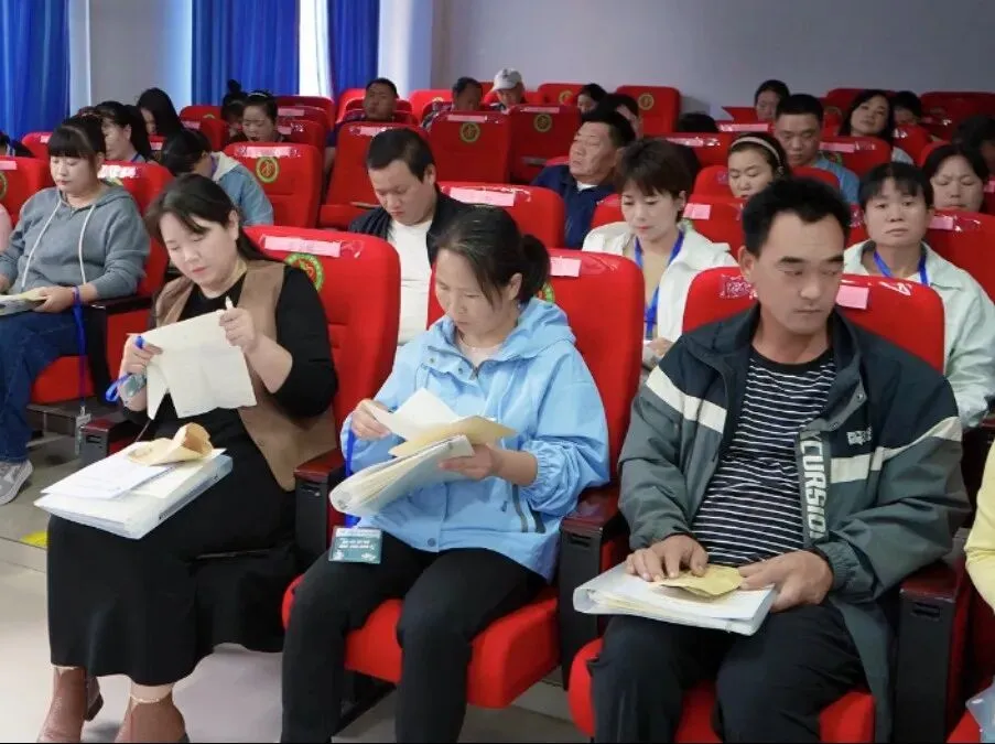 【启柱•家校】携手共进 圆梦中考——启柱中学家长学校 “开讲啦!” 活动圆满举行-第12张图片-四季读书网 【启柱•家校】携手共进 圆梦中考——启柱中学家长学校 “开讲啦!” 活动圆满举行-第12张图片-四季读书网