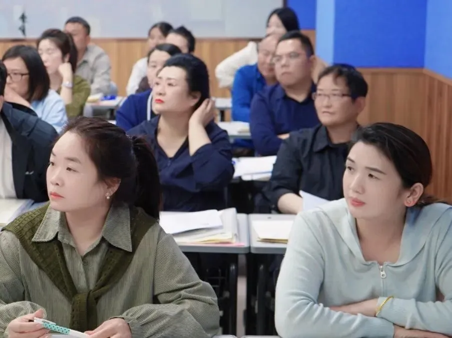 【启柱•家校】携手共进 圆梦中考——启柱中学家长学校 “开讲啦!” 活动圆满举行-第13张图片-四季读书网 【启柱•家校】携手共进 圆梦中考——启柱中学家长学校 “开讲啦!” 活动圆满举行-第13张图片-四季读书网