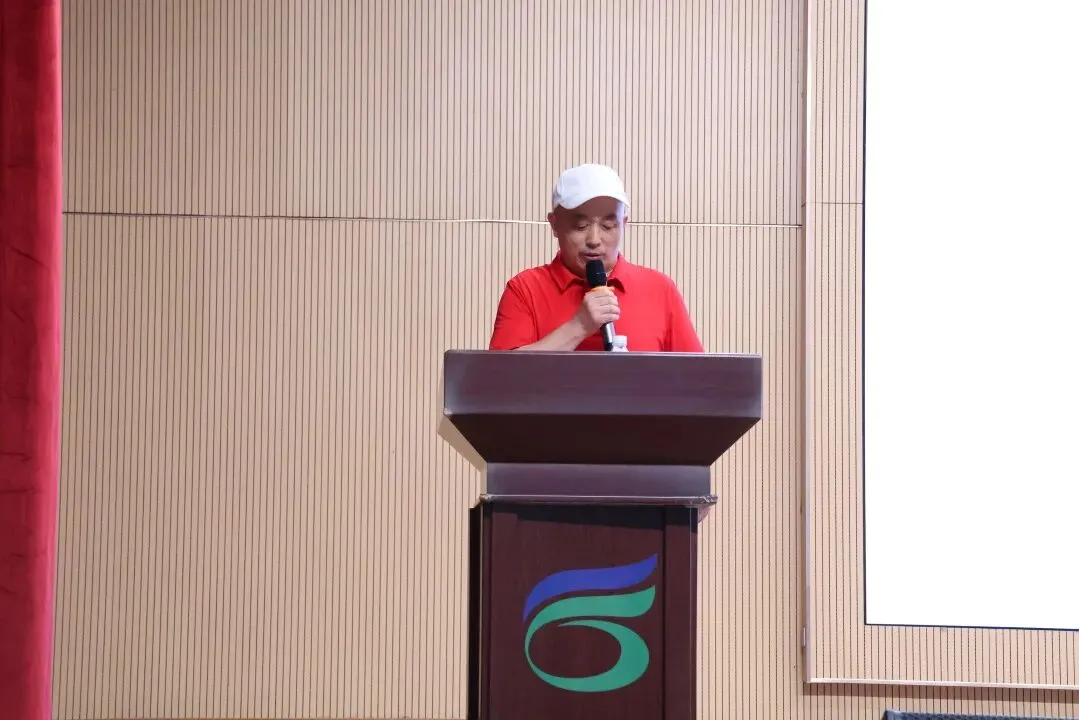 家校同心备高考,精准指导助报名——我校召开高三高考报名专题家长会-第15张图片-四季读书网 家校同心备高考,精准指导助报名——我校召开高三高考报名专题家长会-第15张图片-四季读书网