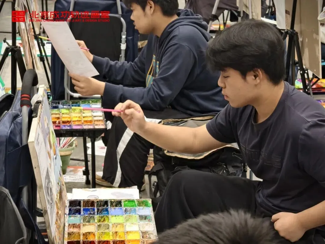 成功轨迹带队模考|征战美联模考第8届北京美术联测二模!万人同台试炼,执笔奔赴联考战场!-第28张图片-四季读书网 成功轨迹带队模考|征战美联模考第8届北京美术联测二模!万人同台试炼,执笔奔赴联考战场!-第28张图片-四季读书网