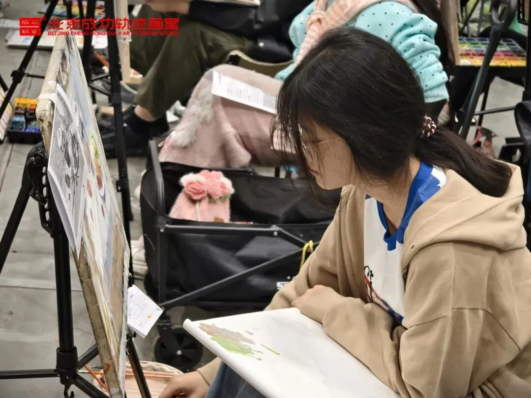 成功轨迹带队模考|征战美联模考第8届北京美术联测二模!万人同台试炼,执笔奔赴联考战场!-第31张图片-四季读书网 成功轨迹带队模考|征战美联模考第8届北京美术联测二模!万人同台试炼,执笔奔赴联考战场!-第31张图片-四季读书网