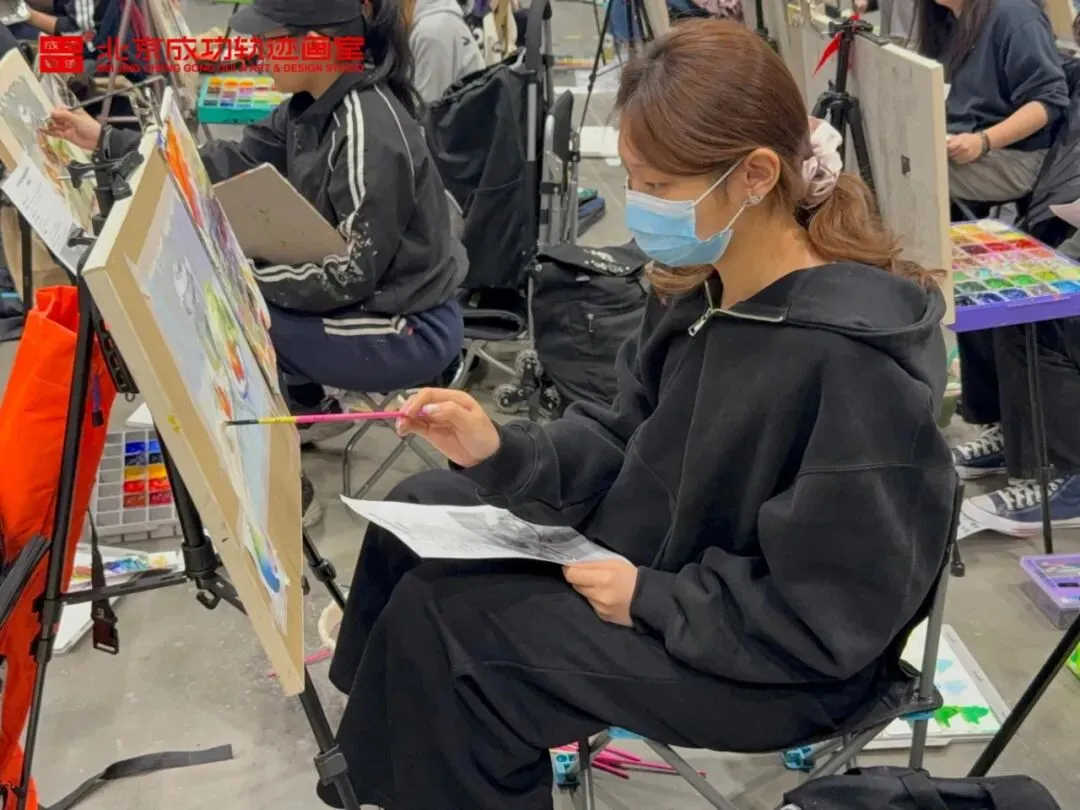 成功轨迹带队模考|征战美联模考第8届北京美术联测二模!万人同台试炼,执笔奔赴联考战场!-第34张图片-四季读书网 成功轨迹带队模考|征战美联模考第8届北京美术联测二模!万人同台试炼,执笔奔赴联考战场!-第34张图片-四季读书网