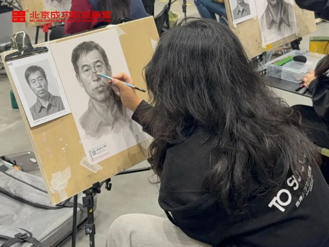 成功轨迹带队模考|征战美联模考第8届北京美术联测二模!万人同台试炼,执笔奔赴联考战场!-第46张图片-四季读书网 成功轨迹带队模考|征战美联模考第8届北京美术联测二模!万人同台试炼,执笔奔赴联考战场!-第46张图片-四季读书网