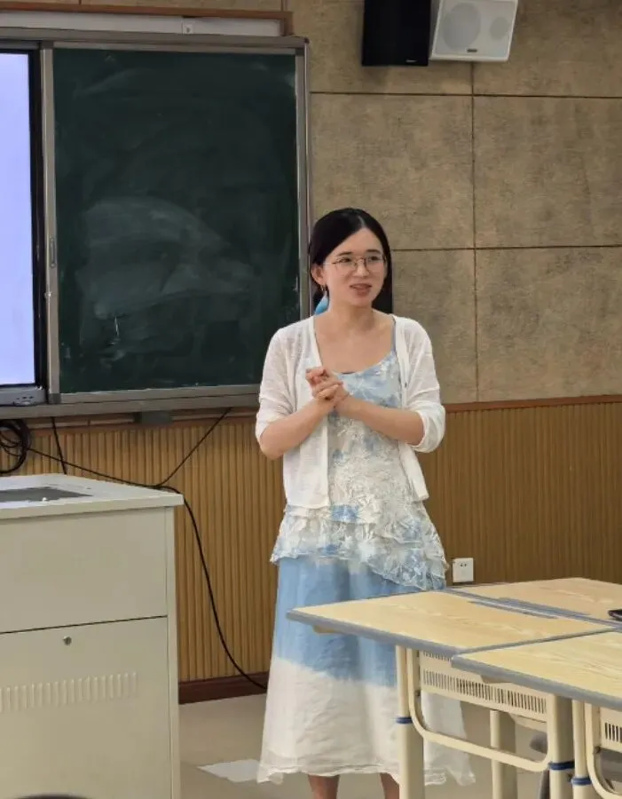 君峰·力行|对症施策定方略 多科共研战中考——区教育研究院莅临我校开展多学科教学调研指导-第8张图片-四季读书网 君峰·力行|对症施策定方略 多科共研战中考——区教育研究院莅临我校开展多学科教学调研指导-第8张图片-四季读书网