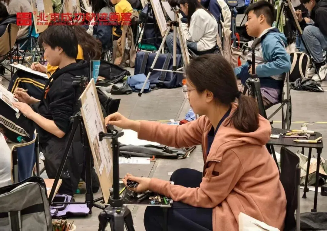 成功轨迹带队模考|征战美联模考第8届北京美术联测二模!万人同台试炼,执笔奔赴联考战场!-第69张图片-四季读书网 成功轨迹带队模考|征战美联模考第8届北京美术联测二模!万人同台试炼,执笔奔赴联考战场!-第69张图片-四季读书网