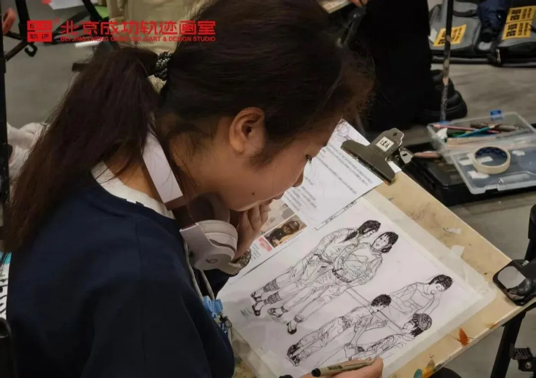 成功轨迹带队模考|征战美联模考第8届北京美术联测二模!万人同台试炼,执笔奔赴联考战场!-第70张图片-四季读书网 成功轨迹带队模考|征战美联模考第8届北京美术联测二模!万人同台试炼,执笔奔赴联考战场!-第70张图片-四季读书网