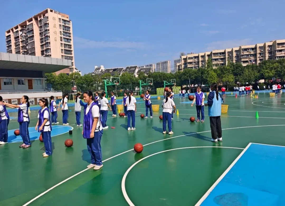 君峰·力行|对症施策定方略 多科共研战中考——区教育研究院莅临我校开展多学科教学调研指导-第34张图片-四季读书网 君峰·力行|对症施策定方略 多科共研战中考——区教育研究院莅临我校开展多学科教学调研指导-第34张图片-四季读书网