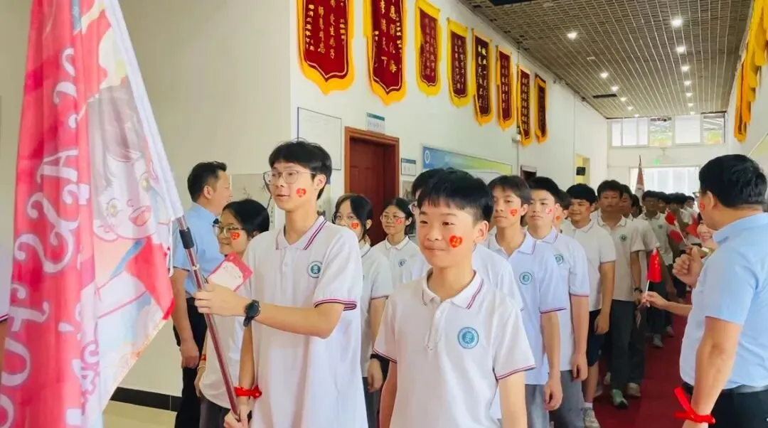 今天,他们写下青春承诺;2027中考,静待花开-第3张图片-四季读书网 今天,他们写下青春承诺;2027中考,静待花开-第3张图片-四季读书网