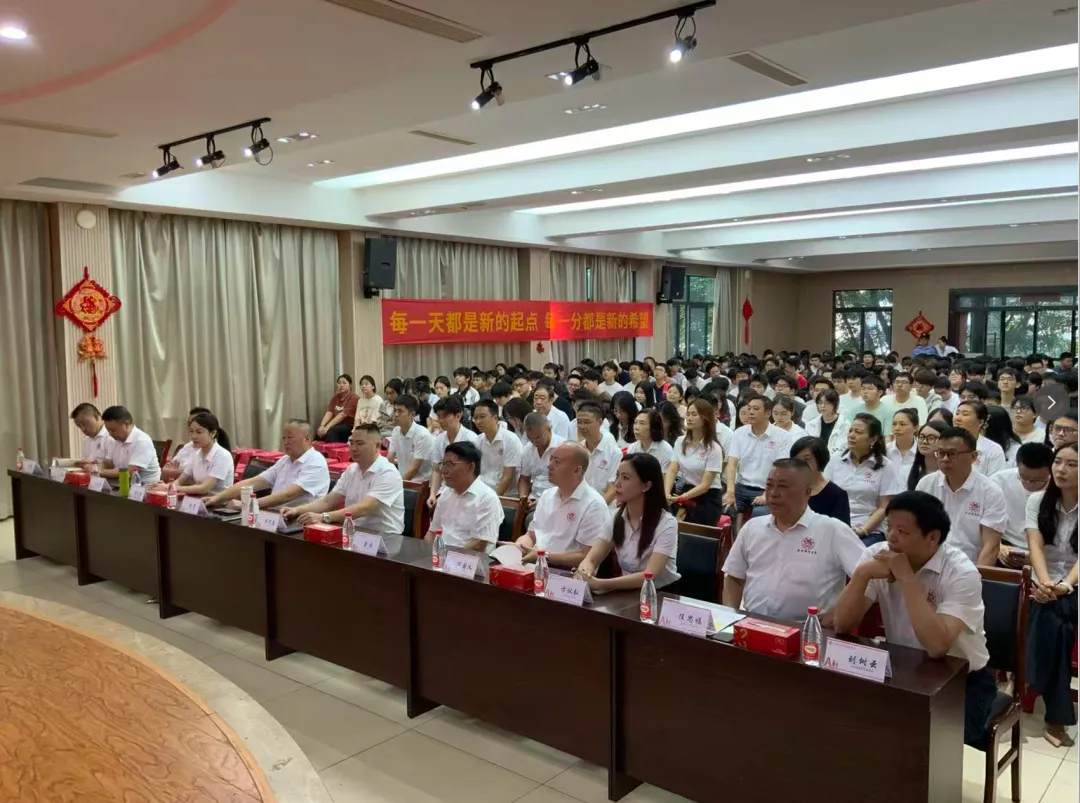 重庆高考冲刺|奥林高辅高三全日制集训,老牌学校收费透明-第35张图片-四季读书网 重庆高考冲刺|奥林高辅高三全日制集训,老牌学校收费透明-第35张图片-四季读书网
