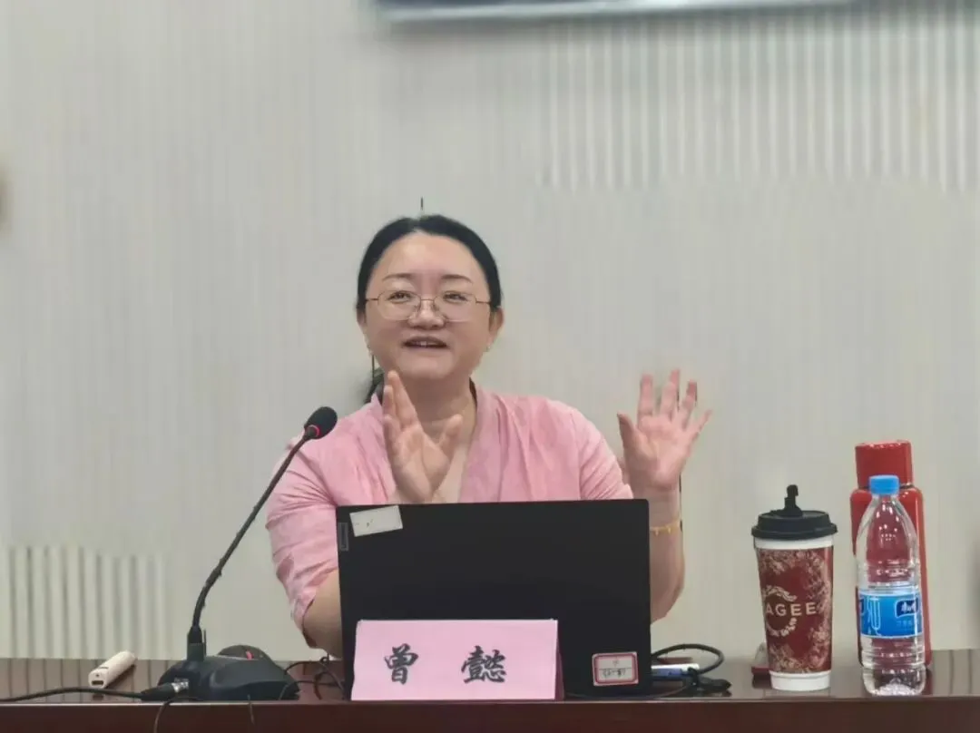 【强校工程·教师发展】以韧心立人,为中考蓄力|教研领航,AI赋能!曾懿副所长莅临我校指导备考工作-第1张图片-四季读书网 【强校工程·教师发展】以韧心立人,为中考蓄力|教研领航,AI赋能!曾懿副所长莅临我校指导备考工作-第1张图片-四季读书网