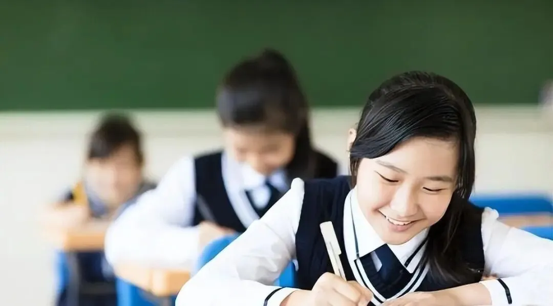 初中生家长必看!2027中考将有三大变化-第4张图片-四季读书网 初中生家长必看!2027中考将有三大变化-第4张图片-四季读书网