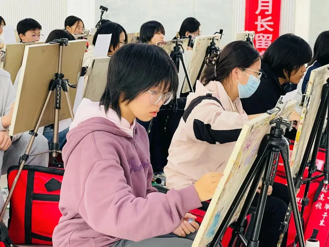 正式开考丨2027届唐山市美术中考首场模拟考试-第27张图片-四季读书网 正式开考丨2027届唐山市美术中考首场模拟考试-第27张图片-四季读书网