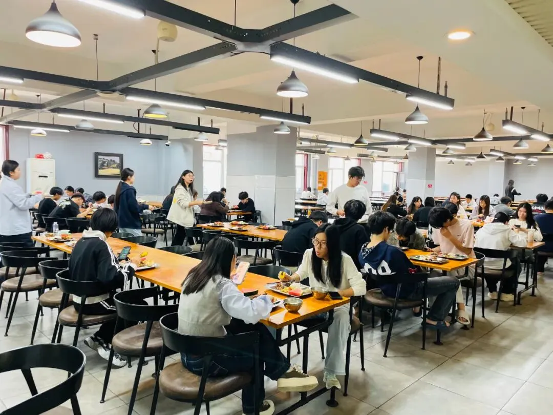 正式开考丨2027届唐山市美术中考首场模拟考试-第46张图片-四季读书网 正式开考丨2027届唐山市美术中考首场模拟考试-第46张图片-四季读书网