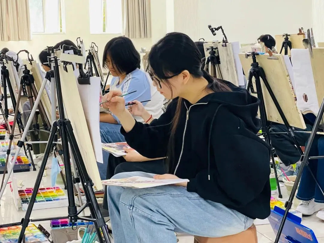正式开考丨2027届唐山市美术中考首场模拟考试-第52张图片-四季读书网 正式开考丨2027届唐山市美术中考首场模拟考试-第52张图片-四季读书网