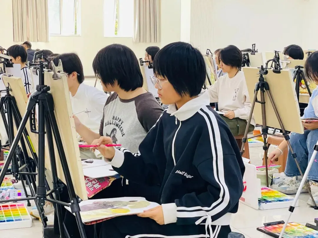 正式开考丨2027届唐山市美术中考首场模拟考试-第54张图片-四季读书网 正式开考丨2027届唐山市美术中考首场模拟考试-第54张图片-四季读书网