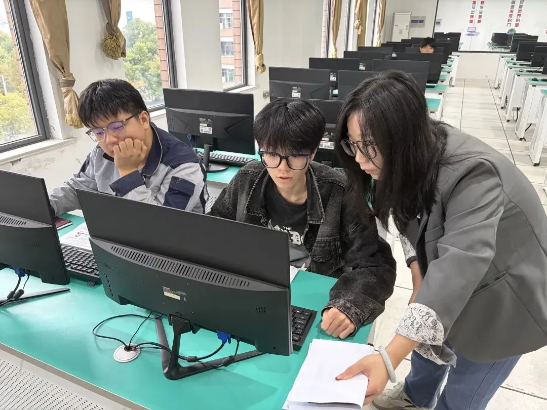 我校有序开展高考线上报名工作-第5张图片-四季读书网