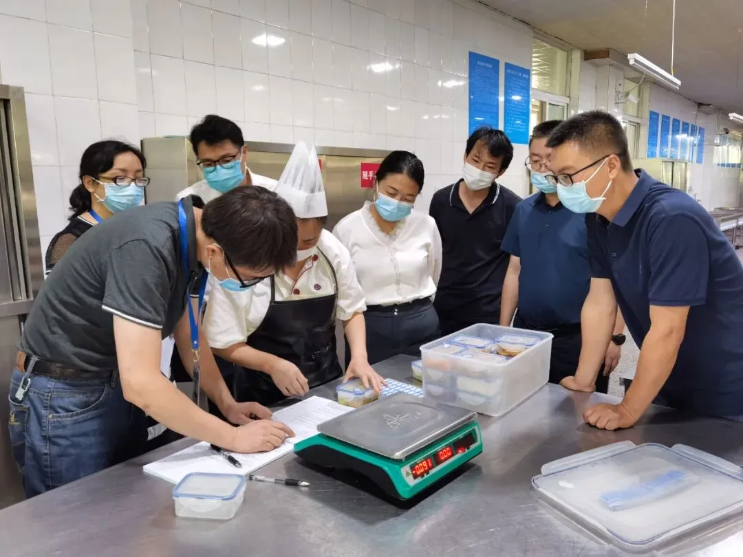 交卷!攀枝花市教育和体育局答好高考中考食品安全保考“试卷”-第11张图片-四季读书网