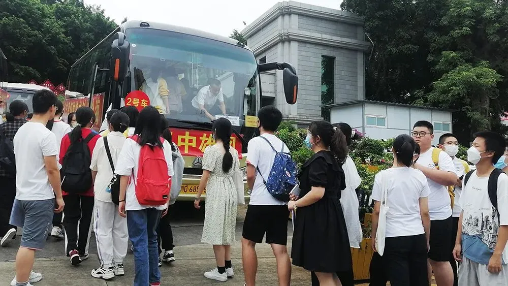交卷!攀枝花公交答好高考保考“试卷”-第8张图片-四季读书网 交卷!攀枝花公交答好高考保考“试卷”-第8张图片-四季读书网
