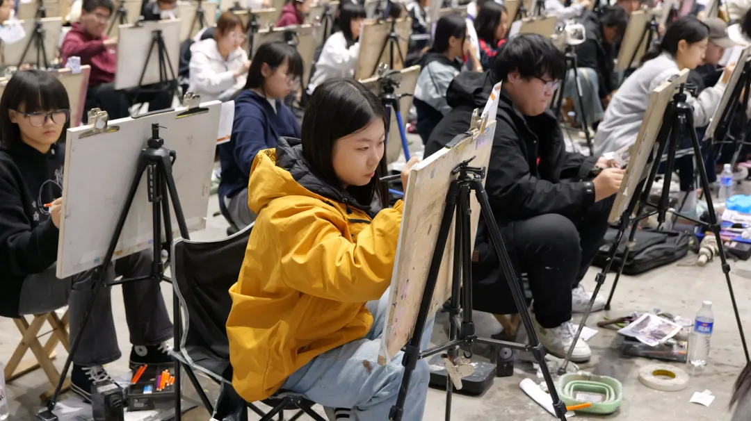 【赢战模考】国培美术第三次模拟考试,提笔逐梦,奋勇争先!-第19张图片-四季读书网 【赢战模考】国培美术第三次模拟考试,提笔逐梦,奋勇争先!-第19张图片-四季读书网