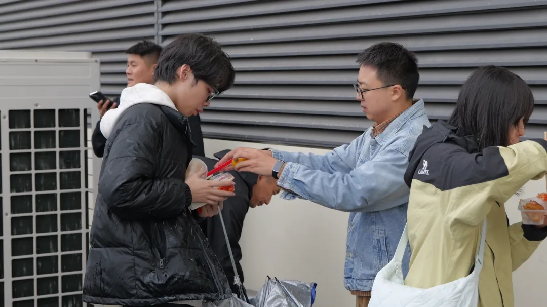 【赢战模考】国培美术第三次模拟考试,提笔逐梦,奋勇争先!-第26张图片-四季读书网 【赢战模考】国培美术第三次模拟考试,提笔逐梦,奋勇争先!-第26张图片-四季读书网