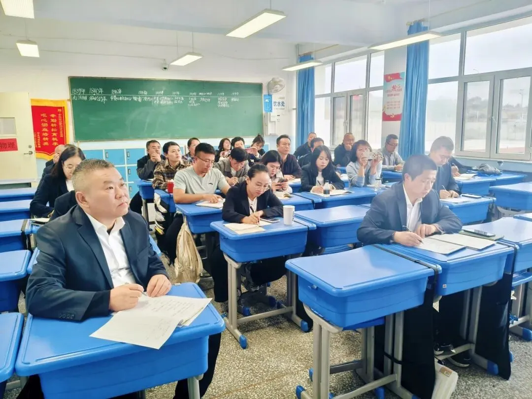中考归来话中考 研途蓄力共深耕 ——云州初中集团校开展2026年“阅卷反馈”区域融合教研-第35张图片-四季读书网 中考归来话中考 研途蓄力共深耕 ——云州初中集团校开展2026年“阅卷反馈”区域融合教研-第35张图片-四季读书网