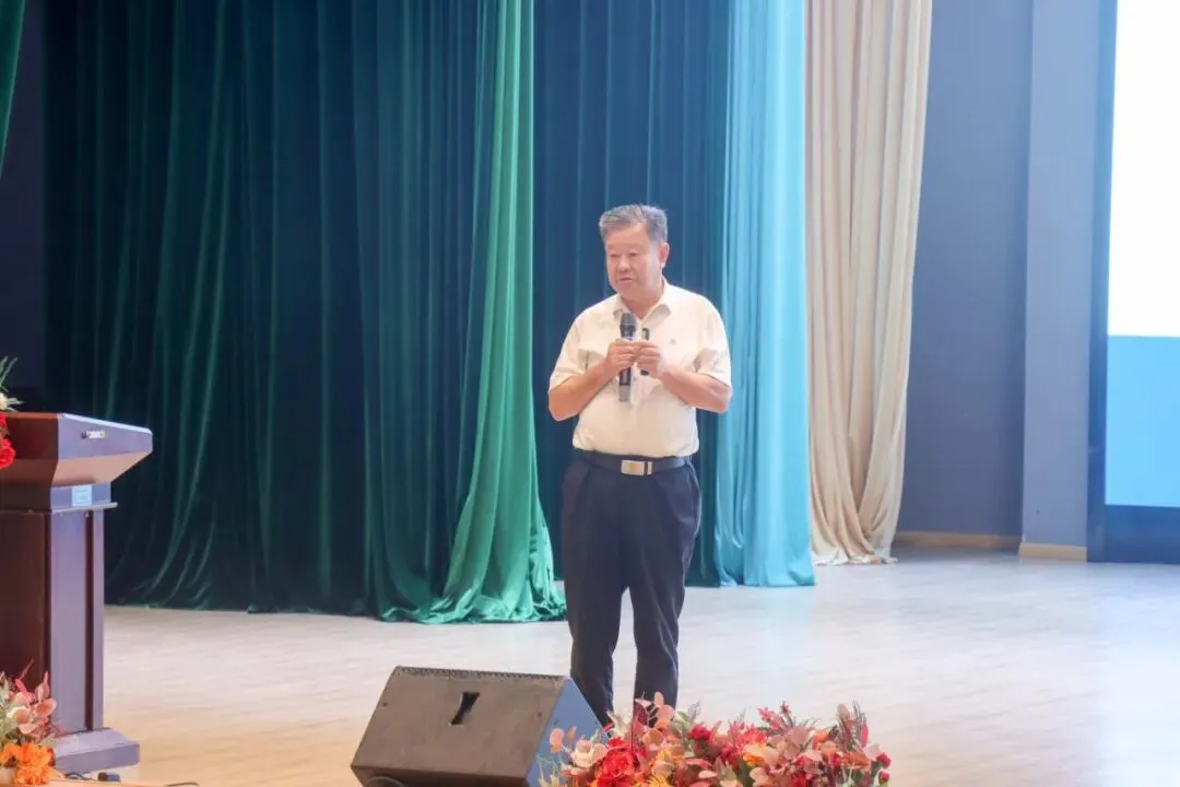 初三关键时刻,王金战校长送给学子们一把“觉醒”的钥匙-第8张图片-四季读书网