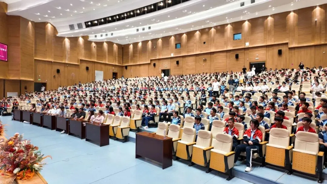 初三关键时刻,王金战校长送给学子们一把“觉醒”的钥匙-第9张图片-四季读书网