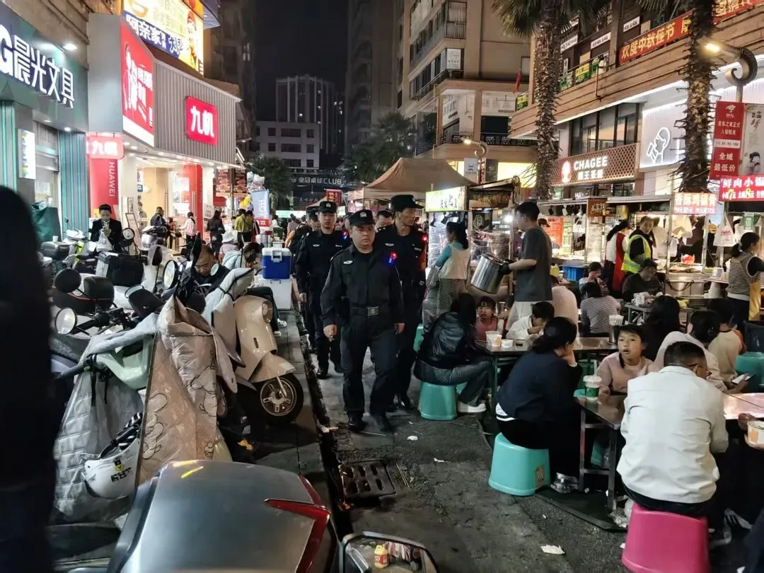 陆良公安圆满完成成人高考安保工作-第5张图片-四季读书网