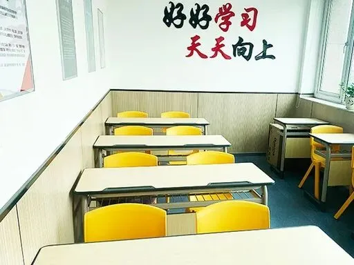 重庆初三辅导机构怎么选?5 家热门中考全托集训课程与收费整理-第9张图片-四季读书网