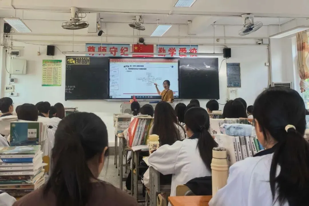 揭阳市、惠来县教研专家到惠来二中开展高考备考教学视导活动-第12张图片-四季读书网