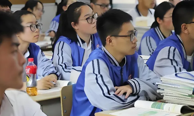 中考只扣9分,杭州学霸陈安睿的“笨办法”打了多少家长的脸?-第1张图片-四季读书网 中考只扣9分,杭州学霸陈安睿的“笨办法”打了多少家长的脸?-第1张图片-四季读书网