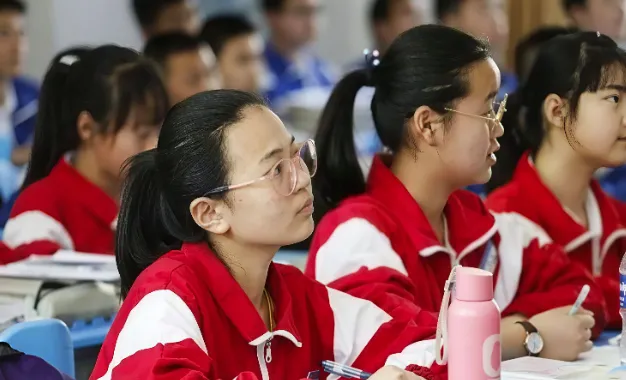 中考只扣9分,杭州学霸陈安睿的“笨办法”打了多少家长的脸?-第3张图片-四季读书网 中考只扣9分,杭州学霸陈安睿的“笨办法”打了多少家长的脸?-第3张图片-四季读书网