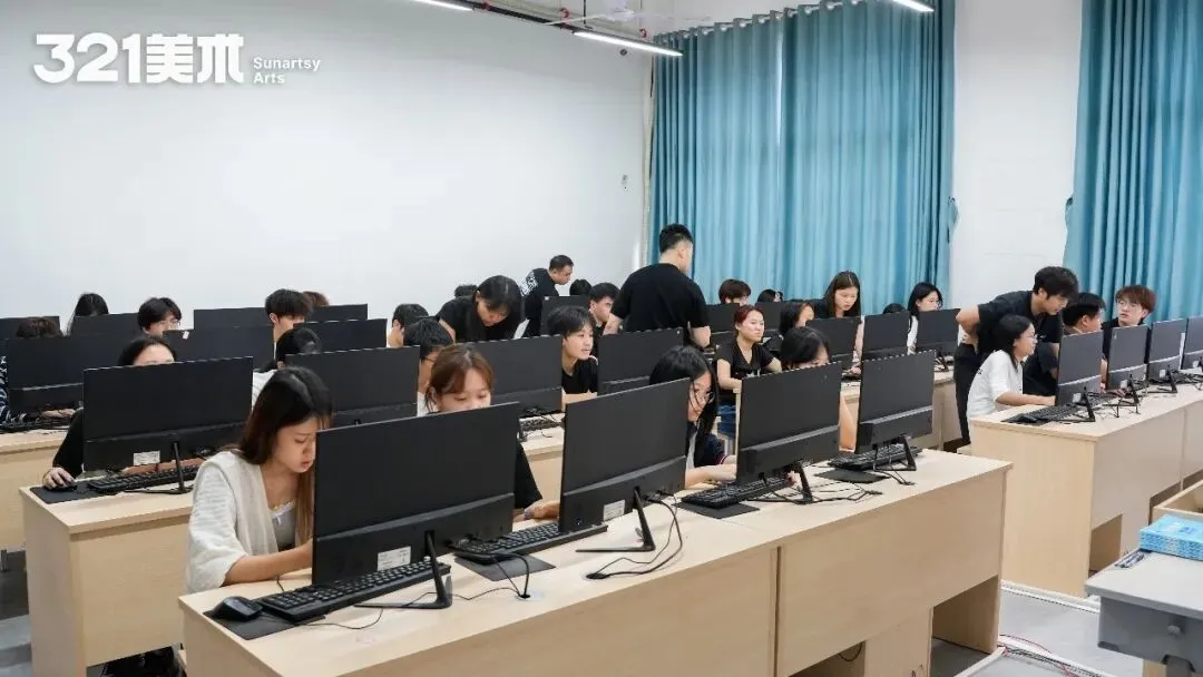 【高考报名】专业护航,填报无忧|2027届高考报名开启-第1张图片-四季读书网