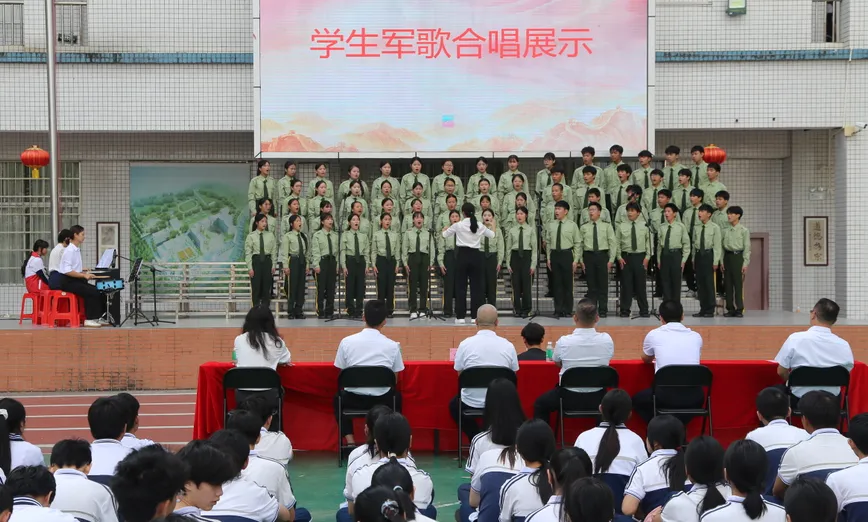 以奋斗赴韶华,凭拼搏赢高考——怀集县职业技术学校隆重举行2027年职教冲刺动员大会-第18张图片-四季读书网 以奋斗赴韶华,凭拼搏赢高考——怀集县职业技术学校隆重举行2027年职教冲刺动员大会-第18张图片-四季读书网