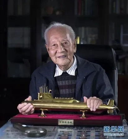每天三个人物素材,助你拿下中高考作文|钱学森—黄旭华—林巧稚|Day10-第2张图片-四季读书网 每天三个人物素材,助你拿下中高考作文|钱学森—黄旭华—林巧稚|Day10-第2张图片-四季读书网