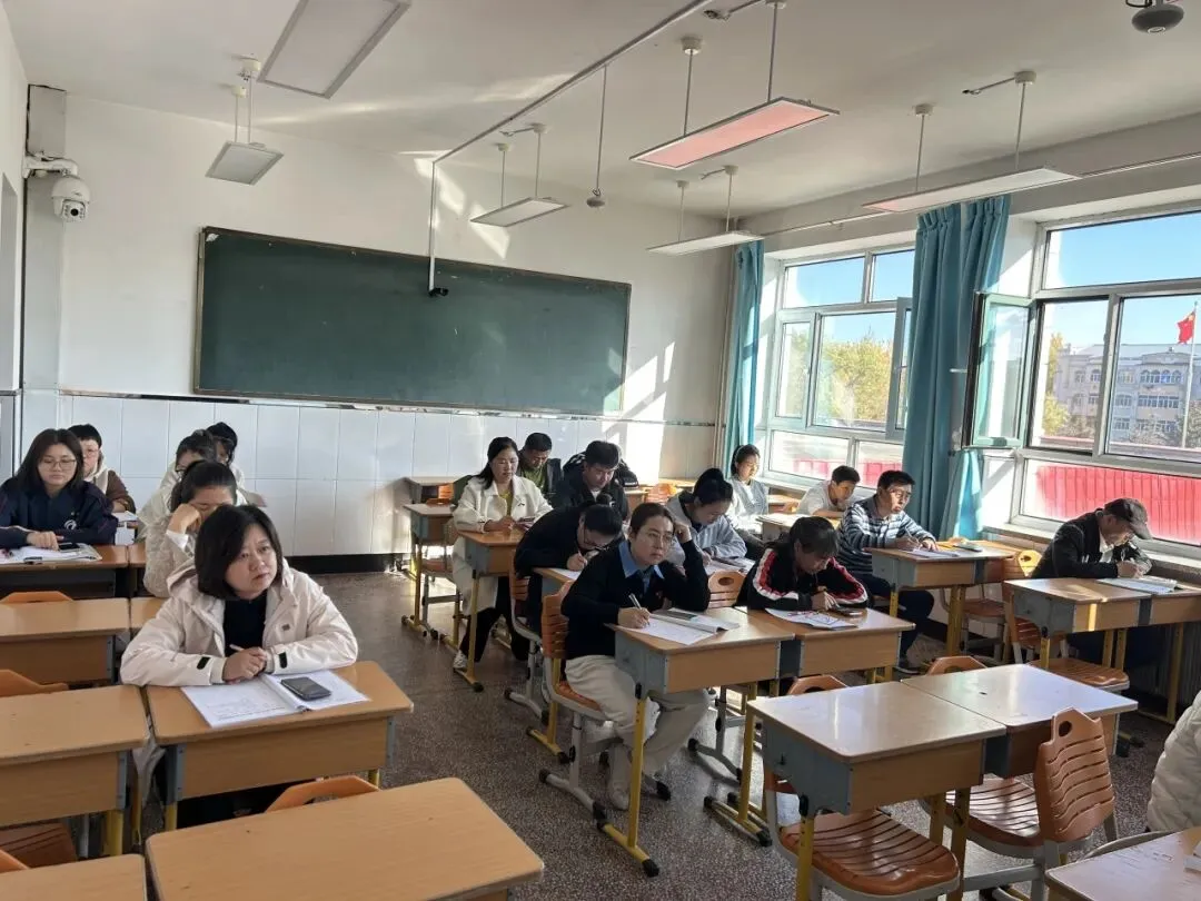 【三中·教研天地】凝心聚智备中考,经验共享促提升——友谊三中开展2026年、结业教师经验分享活动-第22张图片-四季读书网 【三中·教研天地】凝心聚智备中考,经验共享促提升——友谊三中开展2026年、结业教师经验分享活动-第22张图片-四季读书网