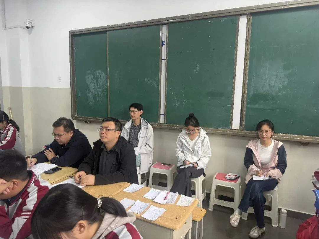 六环引领集体备课 双案赋能初中课堂|初三年级阶段性调研-第11张图片-四季读书网 六环引领集体备课 双案赋能初中课堂|初三年级阶段性调研-第11张图片-四季读书网