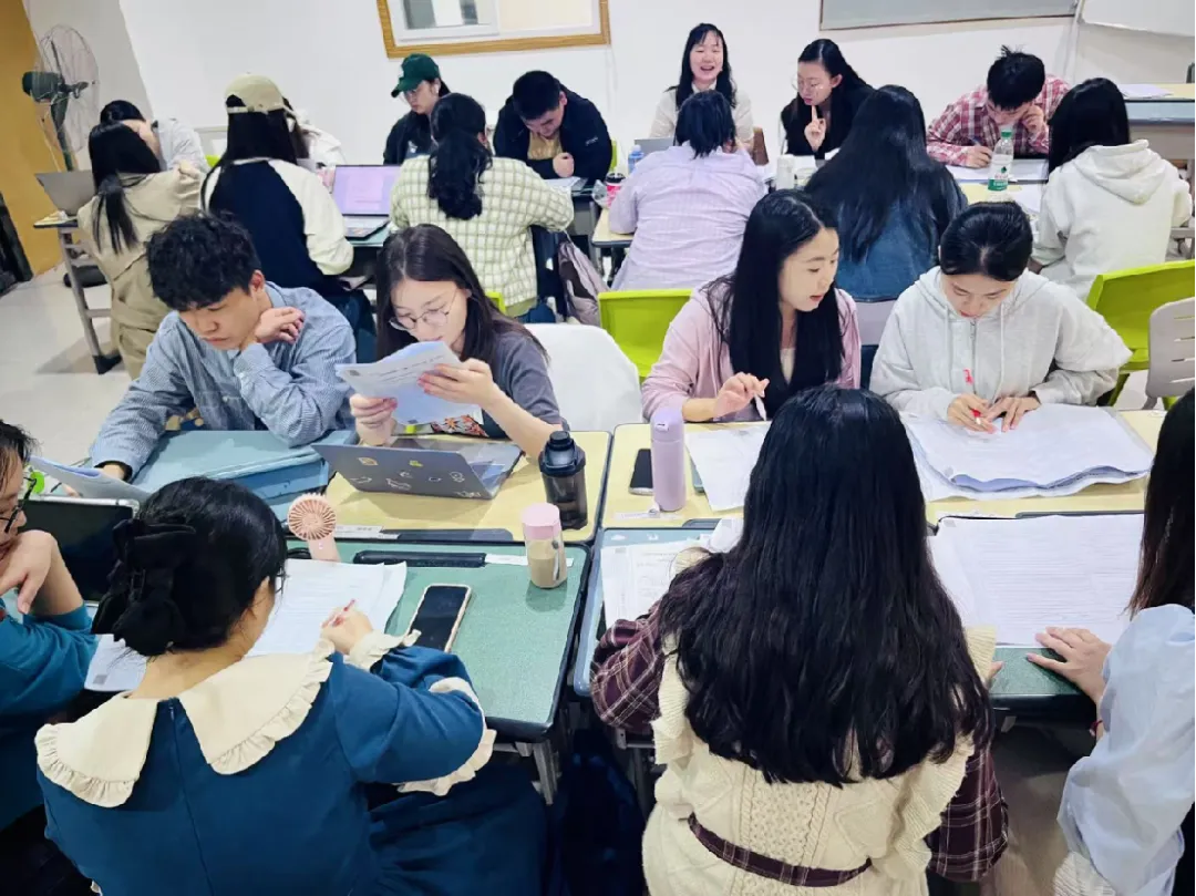 初三必看|这份中考英语话题例文请收好!-第10张图片-四季读书网 初三必看|这份中考英语话题例文请收好!-第10张图片-四季读书网