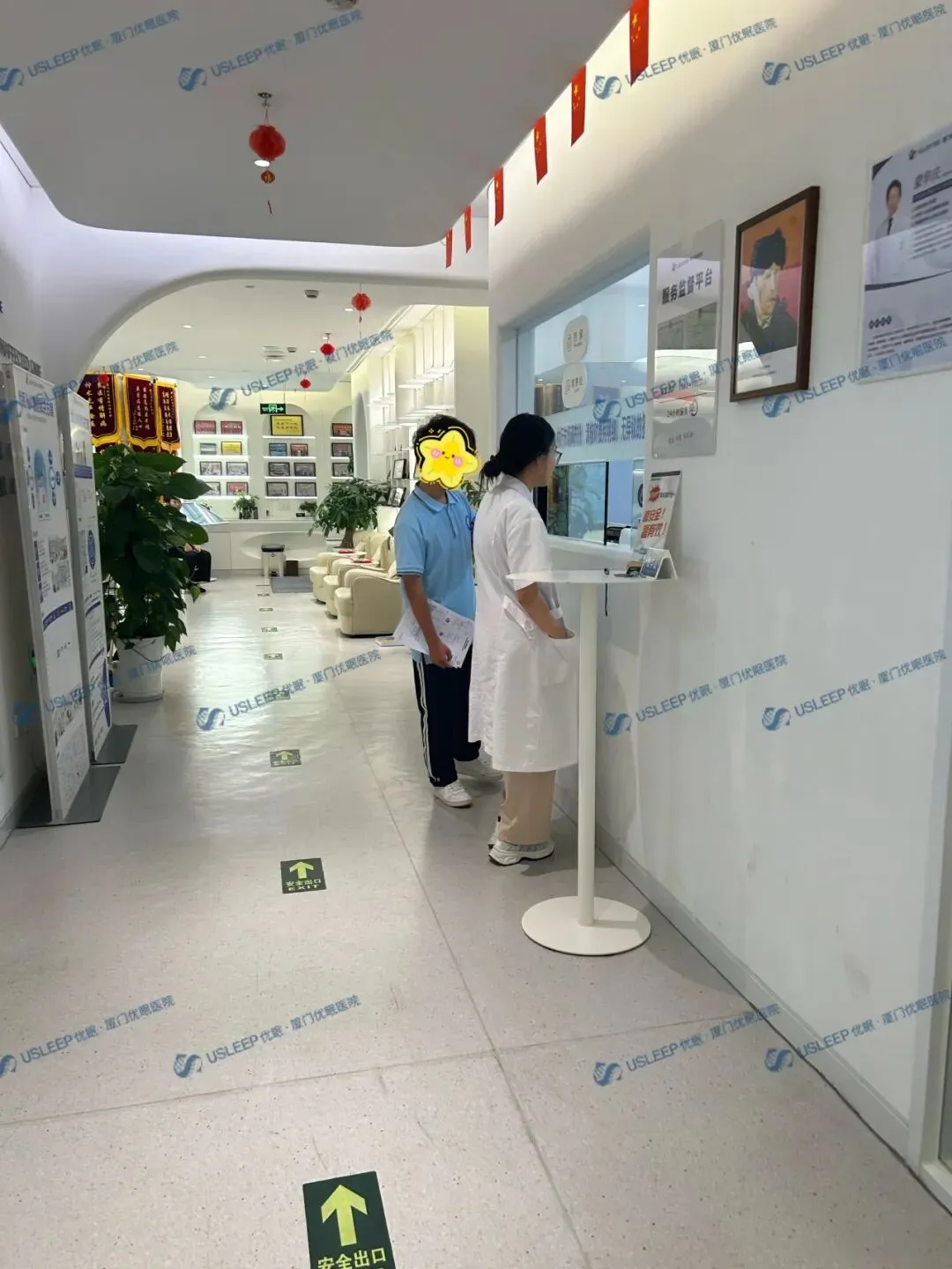 厌学 | 不肯进校门的初一男孩:越逼越躲,他是怎么回到学校的?-第4张图片-四季读书网