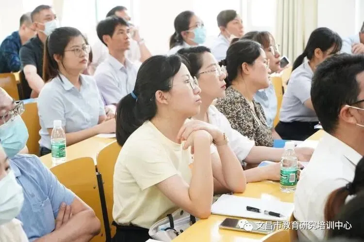 精准把脉研高考 对症施策齐冲刺——2023年文昌市高考研讨会之数学科备考交流-第11张图片-四季读书网 精准把脉研高考 对症施策齐冲刺——2023年文昌市高考研讨会之数学科备考交流-第11张图片-四季读书网