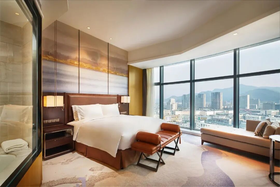 初三发班:799抢宁波2晚『希尔顿Hilton酒店』纯玩3日◆含2早2正●踏浪松兰山&渔港环港游◆全程导游服务◆看海玩沙度假-第26张图片-四季读书网 初三发班:799抢宁波2晚『希尔顿Hilton酒店』纯玩3日◆含2早2正●踏浪松兰山&渔港环港游◆全程导游服务◆看海玩沙度假-第26张图片-四季读书网